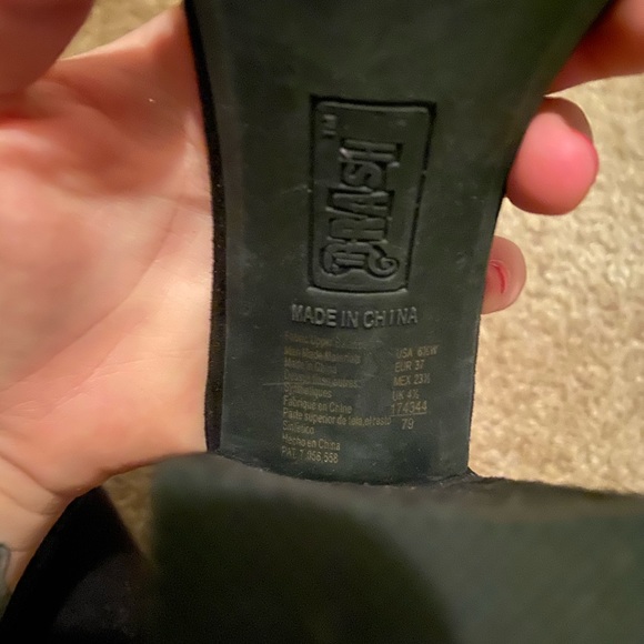 Cute Black Chunky Heels - Picture 8 of 8